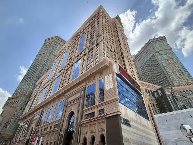 Al Safwa Hotel Tower 1
